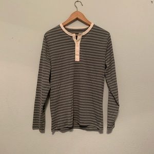Abercrombie & Fitch Shirts - Abercrombie long sleeve shirt Abercrombie & Fitch Shirts - Abercrombie long sleeve shirt